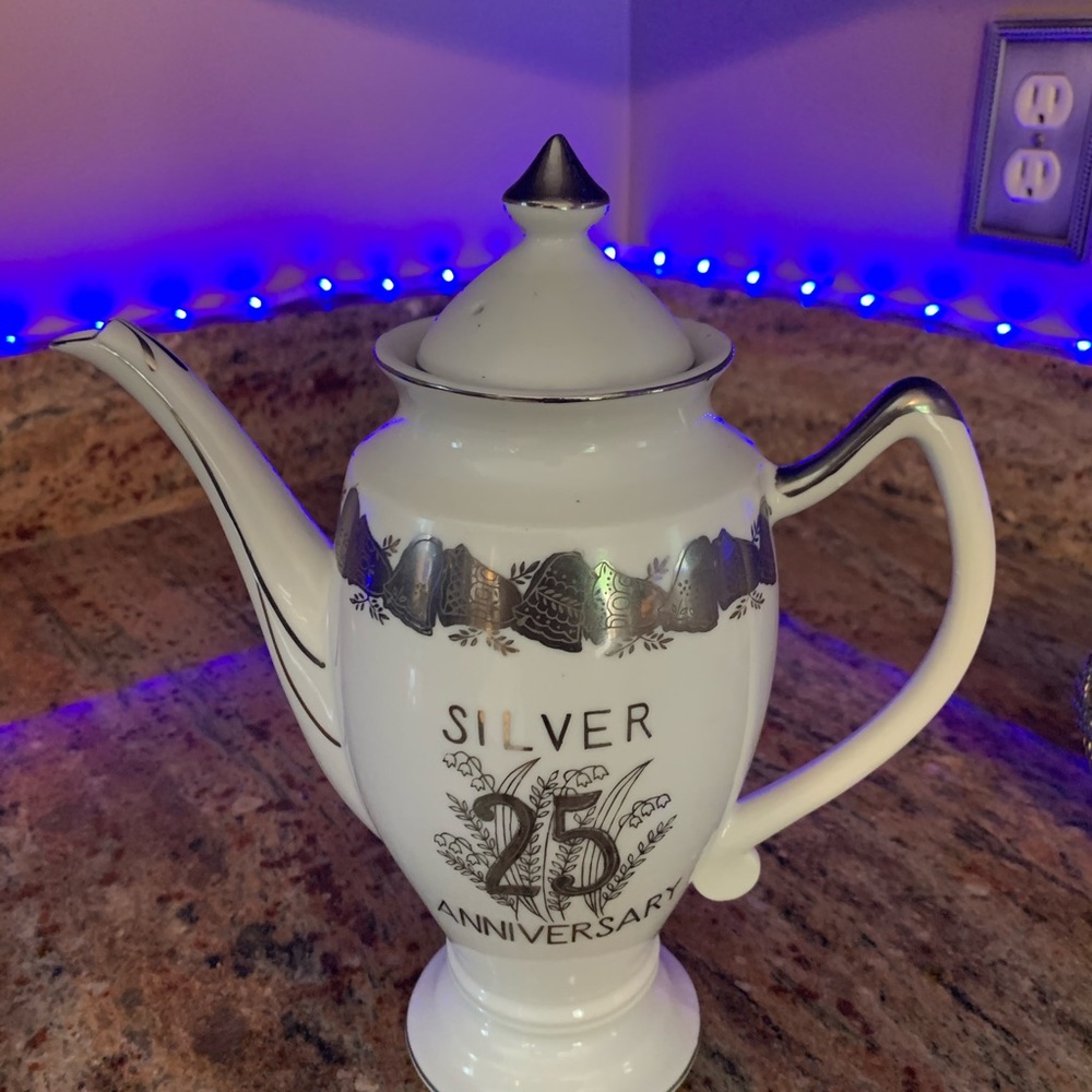 25 Anniversary celebrating with tea pot